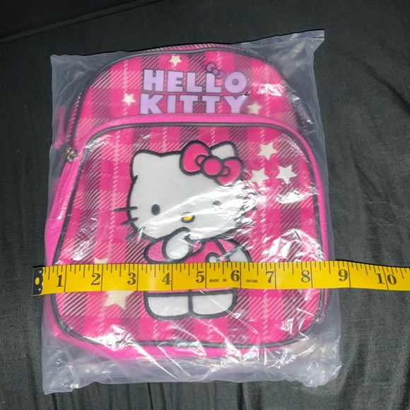 Hello Kitty Mini Backpack - Picture 4 of 4